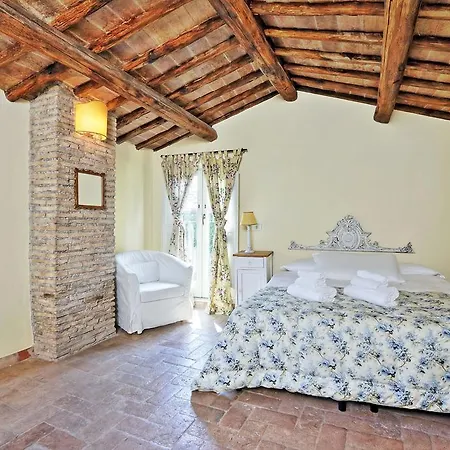 Ancient Penthouse City Center Apartment